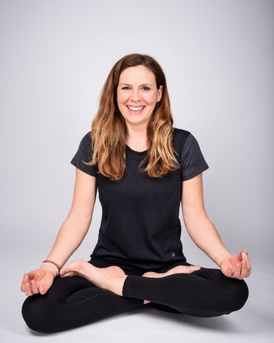 Kathrin Kayser-Dulic Riverflow Yoga